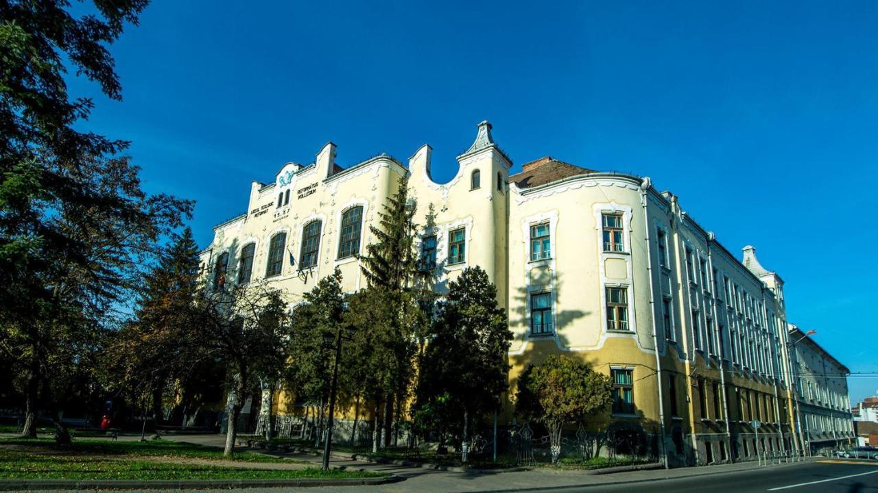 Butterfly Apartment-Hidden Gem In The Heart Of Тиргу-Муреш Екстер'єр фото