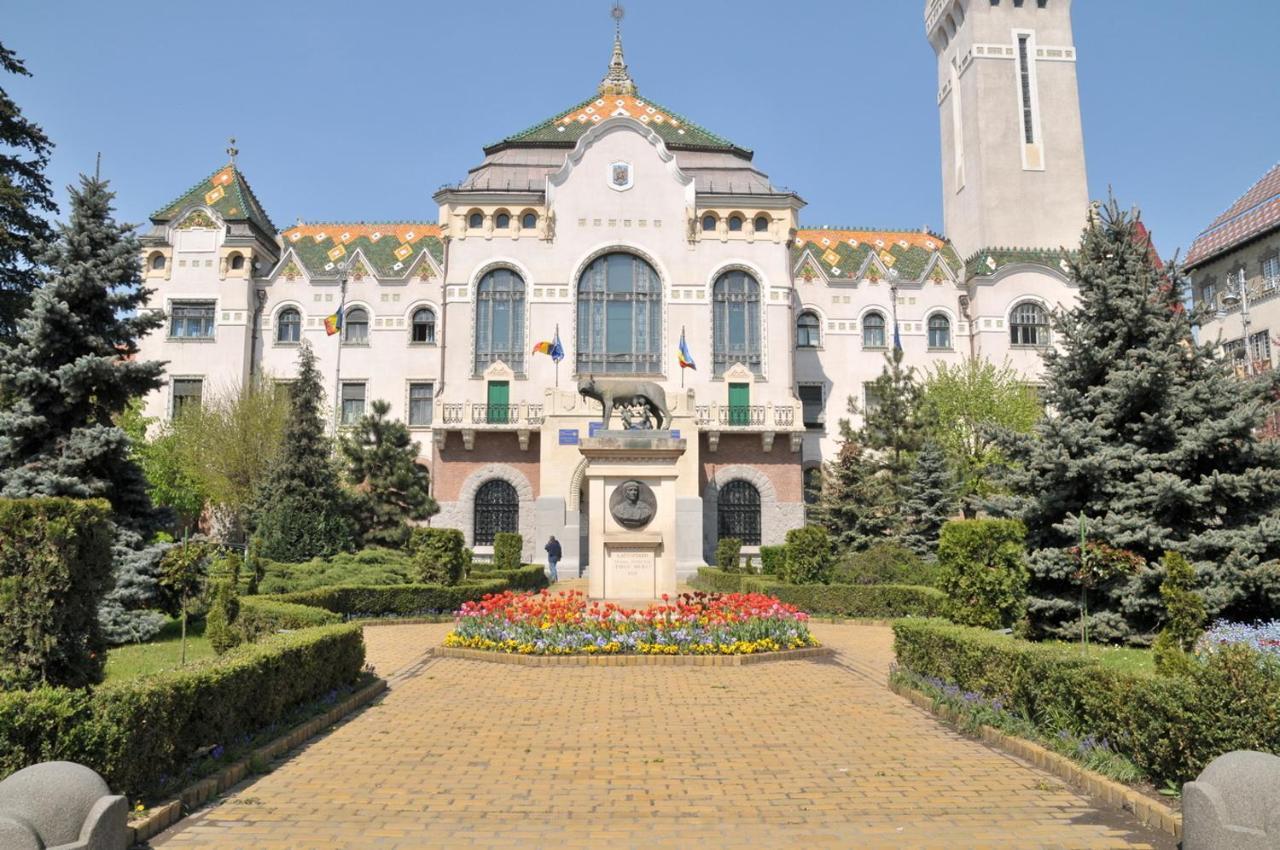 Butterfly Apartment-Hidden Gem In The Heart Of Тиргу-Муреш Екстер'єр фото